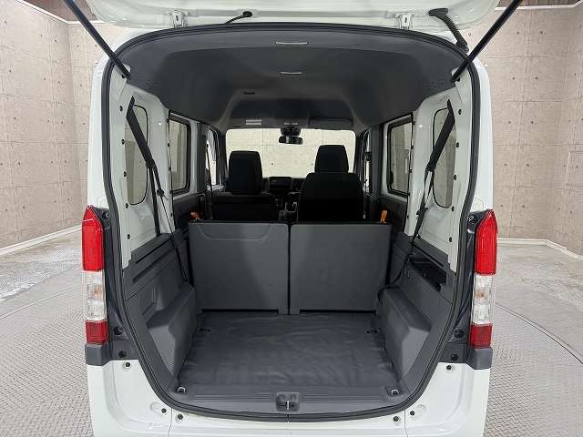 Honda N-VAN 8