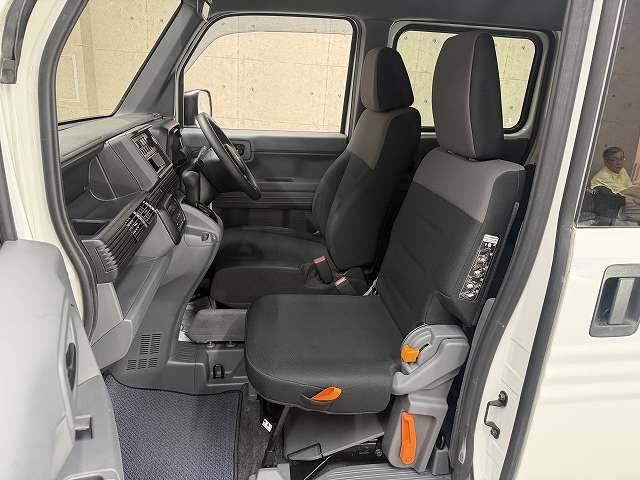 Honda N-VAN 10