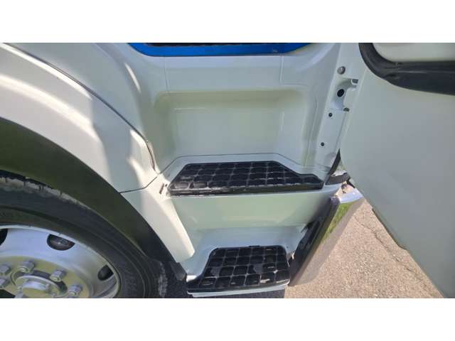 Mitsubishi Fuso Super Great 12
