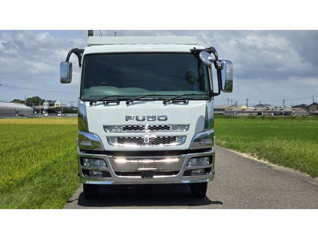 Mitsubishi Fuso Super Great 2
