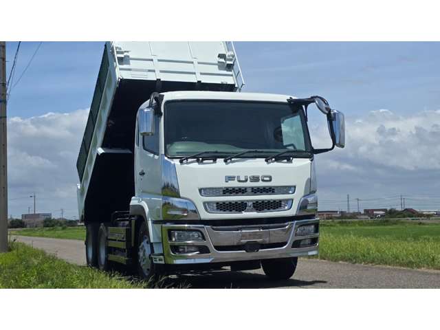 Mitsubishi Fuso Super Great 4