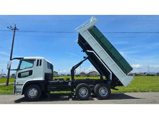 Mitsubishi Fuso Super Great 7