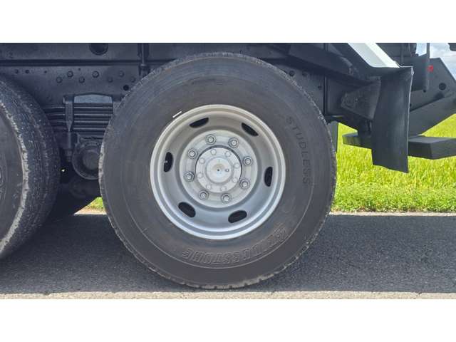 Mitsubishi Fuso Super Great 9