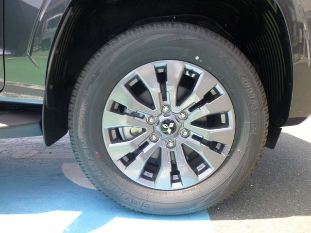 Mitsubishi Triton 11