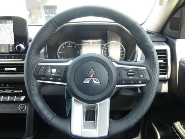 Mitsubishi Triton 4