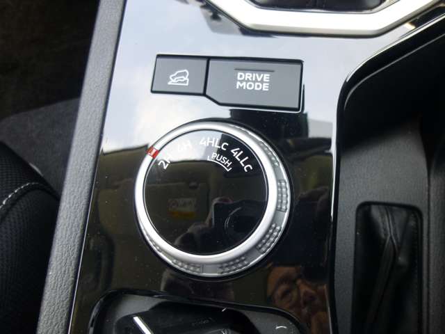 Mitsubishi Triton 9