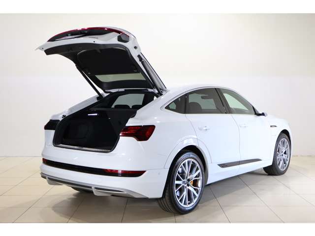 Audi e-tron Sportback 10