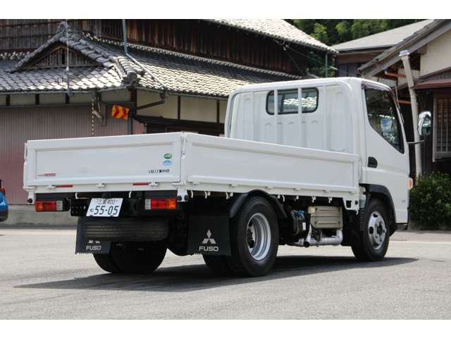 Mitsubishi Fuso Canter 7