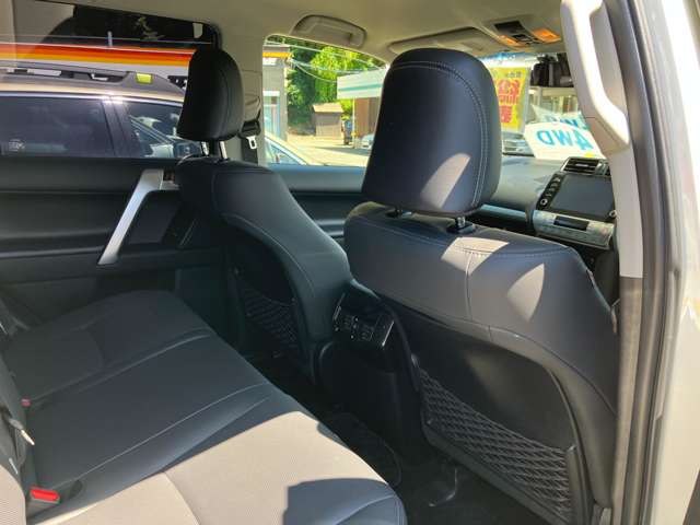 Toyota Land Cruiser Prado 9