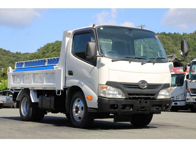 Hino Dutro 12