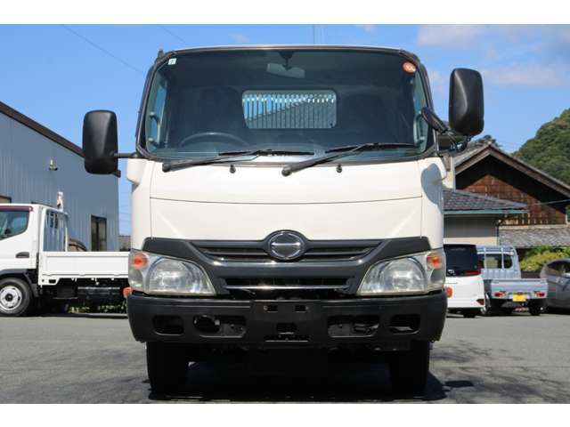 Hino Dutro 2