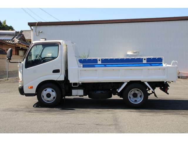 Hino Dutro 6