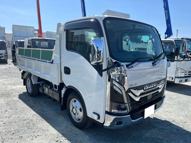 Isuzu Elf 2
