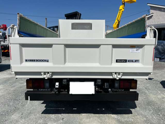 Isuzu Elf 9