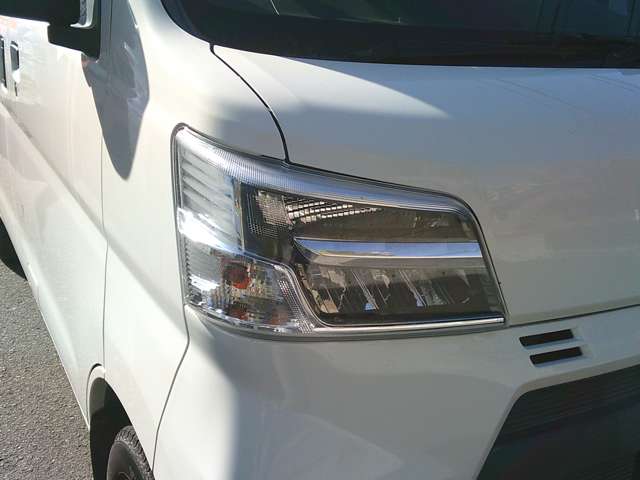 Daihatsu Hijet Cargo 11