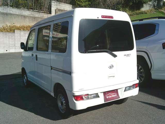 Daihatsu Hijet Cargo 5