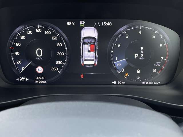 Volvo XC40 12