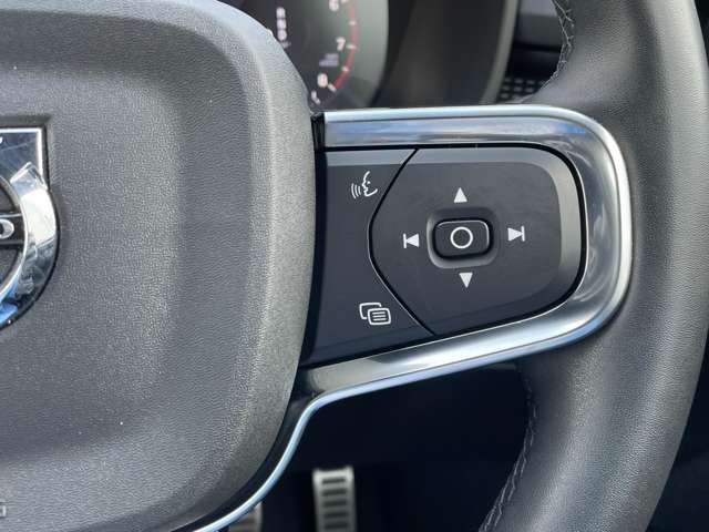 Volvo XC40 9