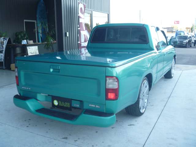 Toyota Hilux 4