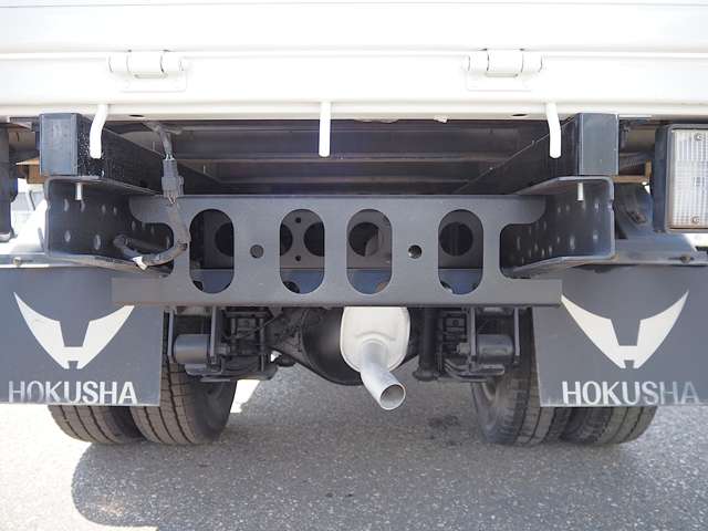 Isuzu Elf 12