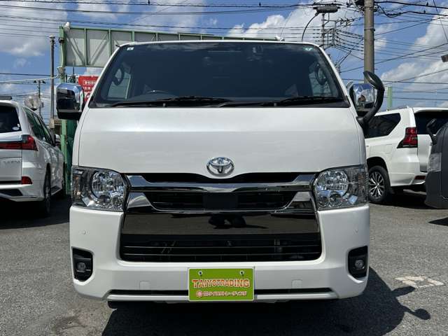 Toyota Hiace Van 2