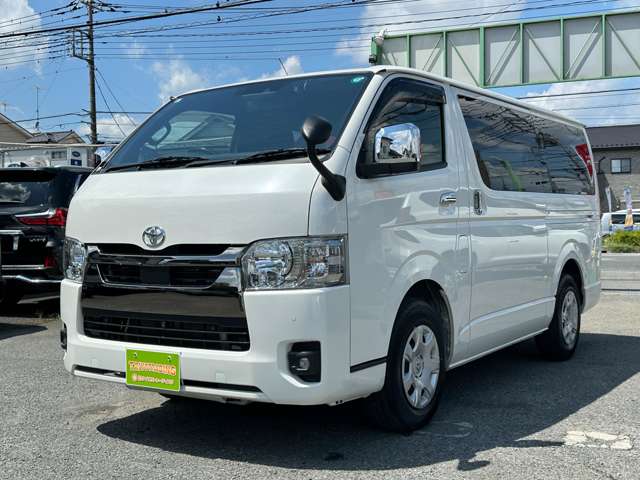 Toyota Hiace Van 3