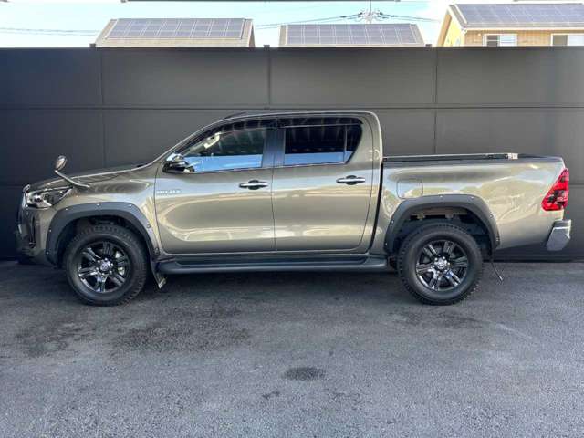 Toyota Hilux 3