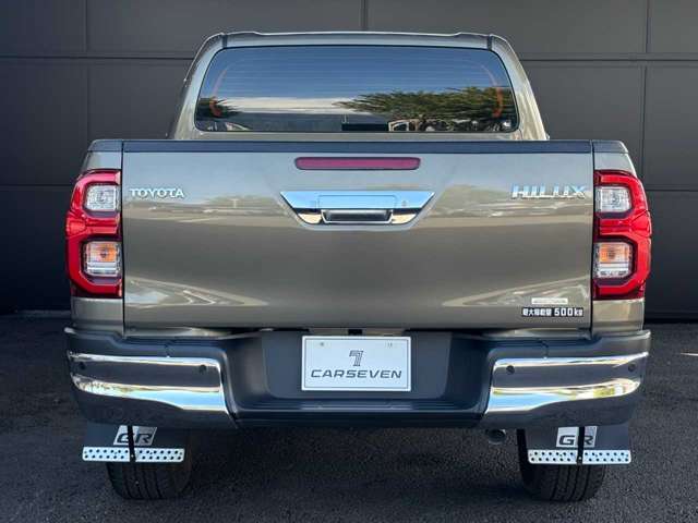 Toyota Hilux 4