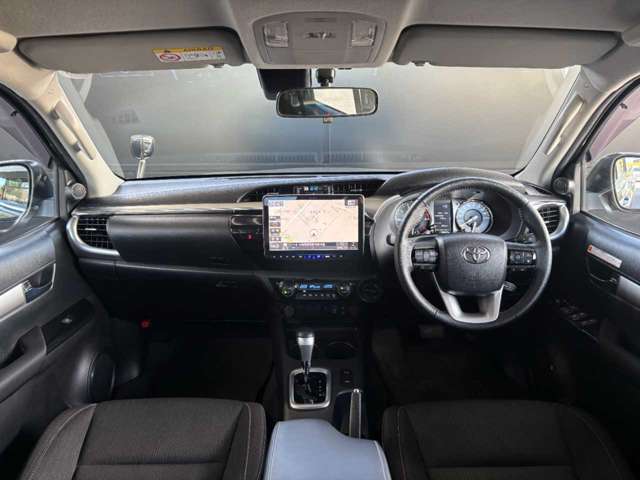 Toyota Hilux 6