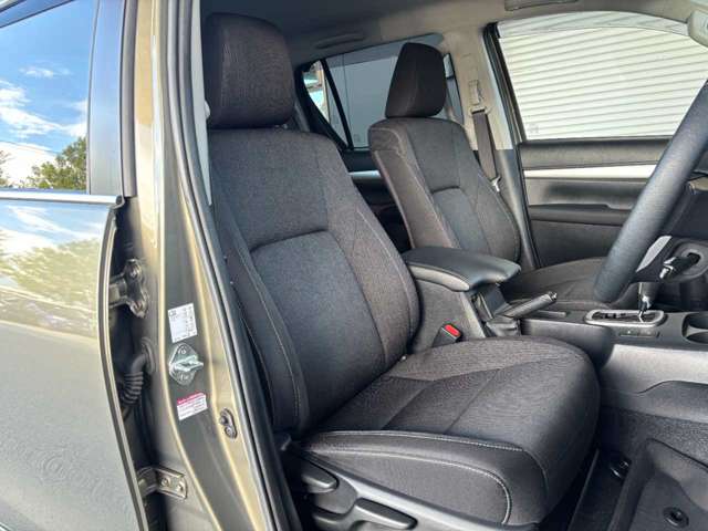 Toyota Hilux 8