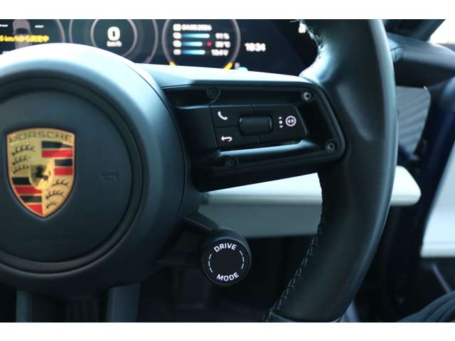 Porsche Taycan Cross Turismo 11