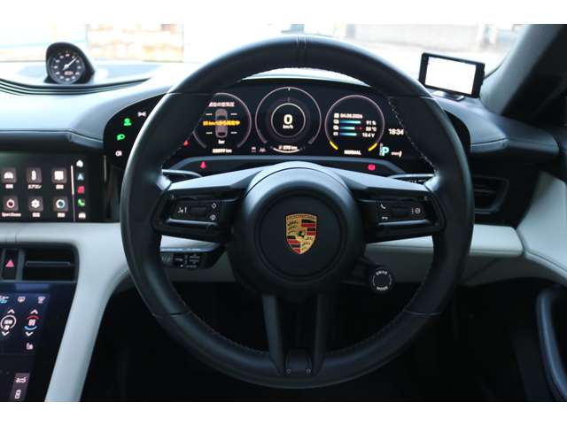 Porsche Taycan Cross Turismo 9