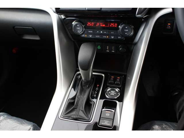 Mitsubishi Eclipse Cross 11