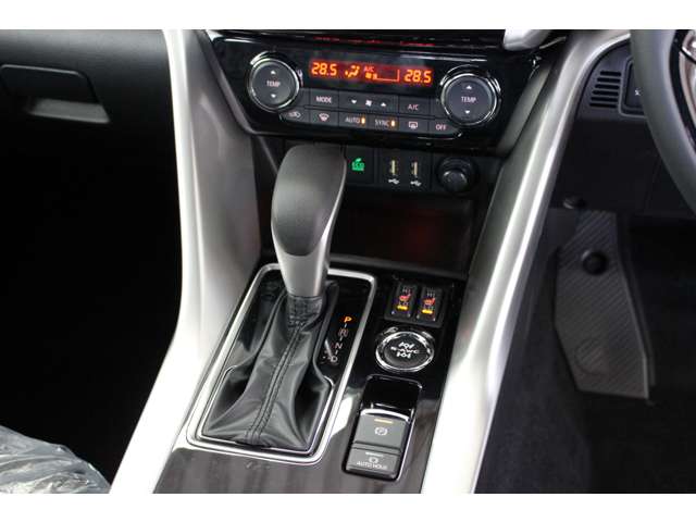 Mitsubishi Eclipse Cross 11