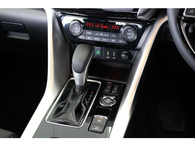 Mitsubishi Eclipse Cross 11