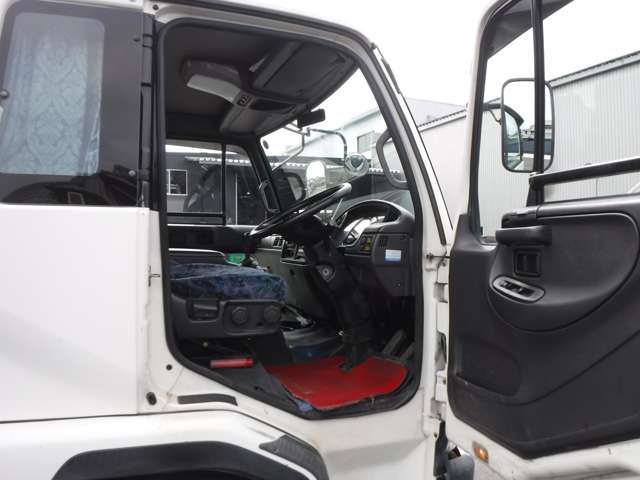 UD Trucks Condor 12