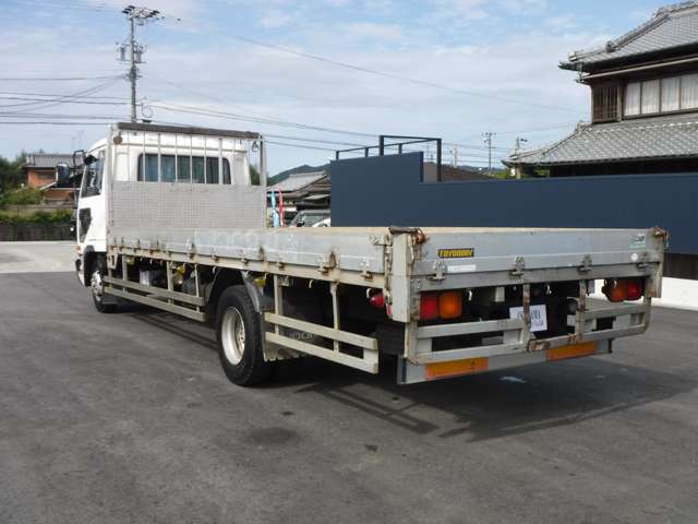 UD Trucks Condor 8