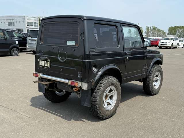 Suzuki Jimny 10