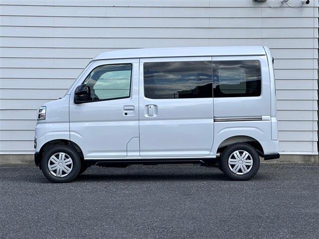 Daihatsu Atrai 7