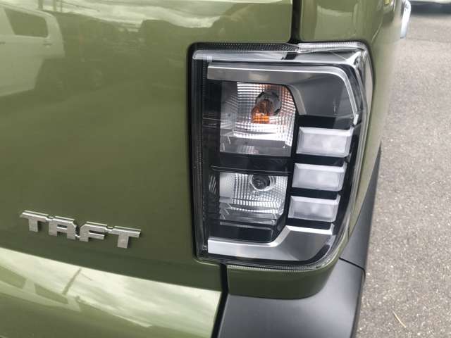 Daihatsu Taft 11