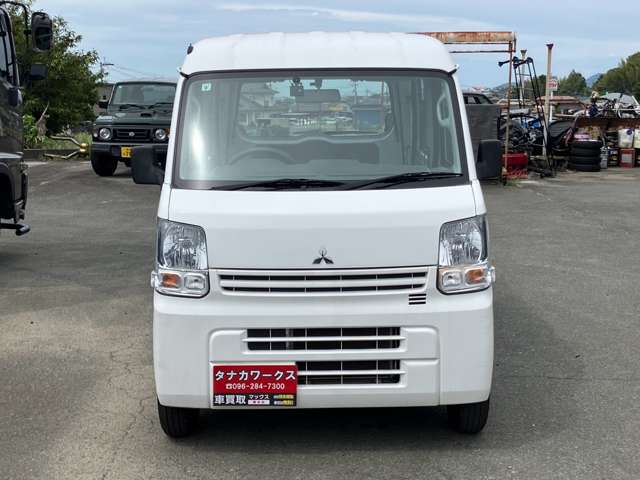 Mitsubishi Minicab Van 6