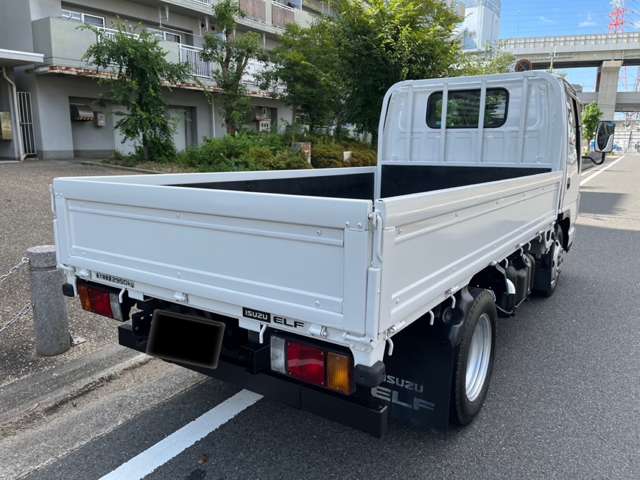 Isuzu Elf 6