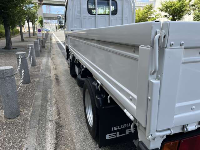 Isuzu Elf 8