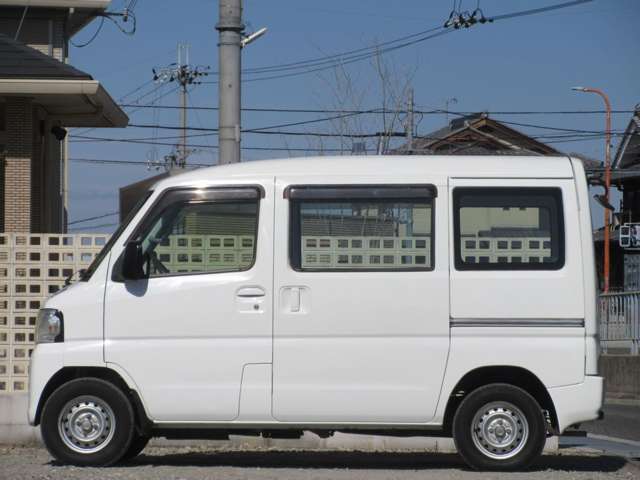 Nissan NV100 Clipper 10