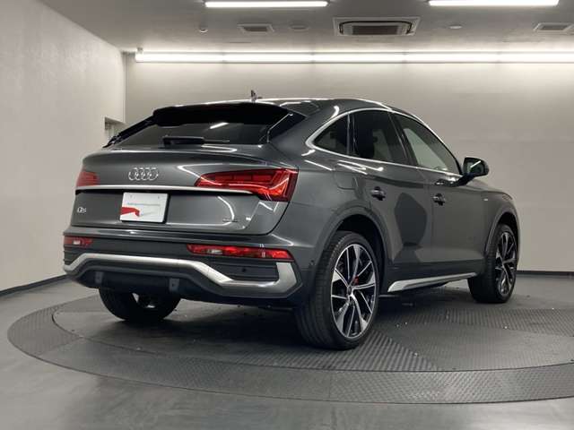 Audi Q5 Sportback 2