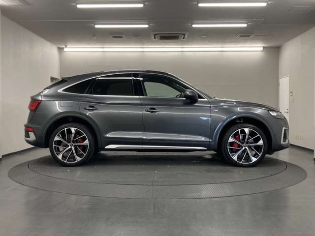 Audi Q5 Sportback 6
