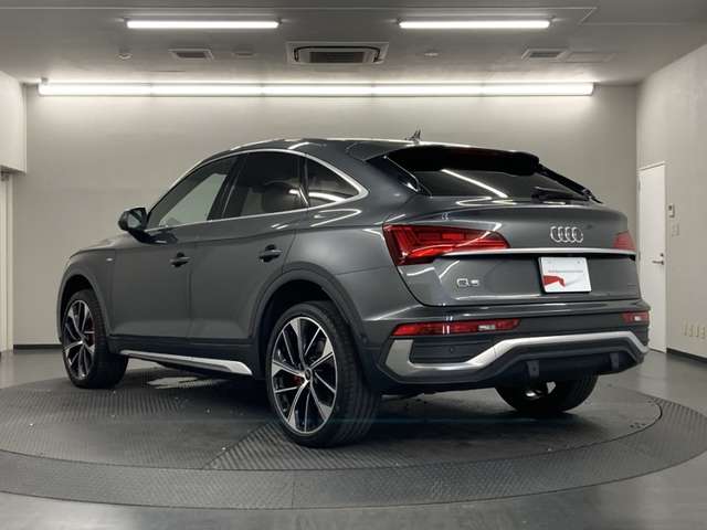 Audi Q5 Sportback 8