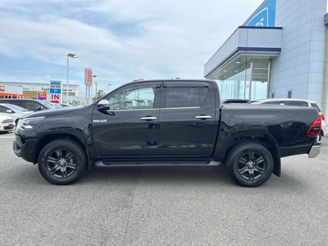 Toyota Hilux 5