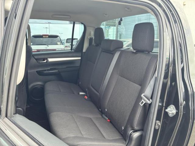 Toyota Hilux 9