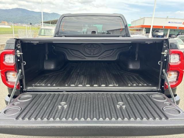Toyota Hilux 10